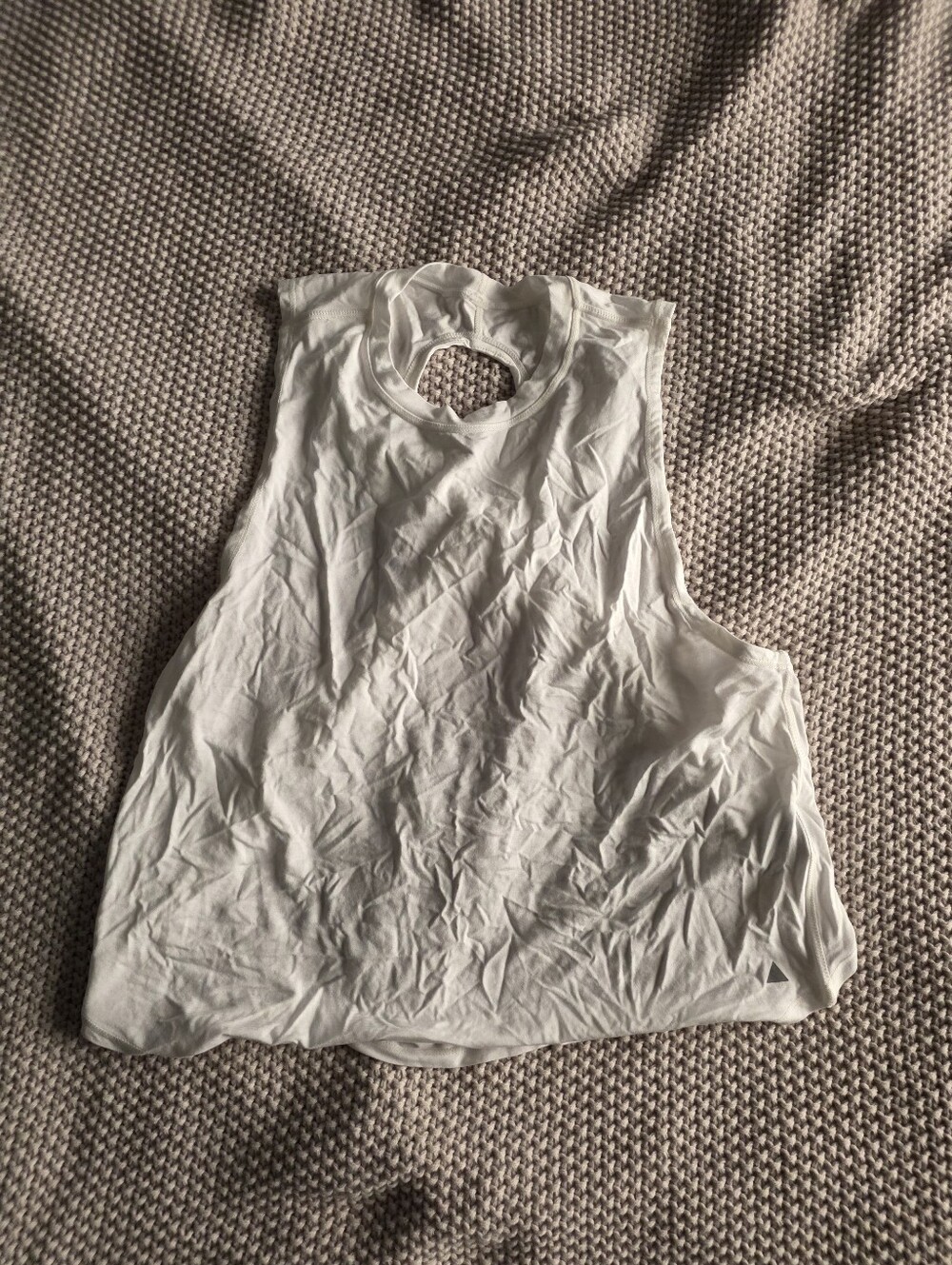 White Sleeveless Keyhole Tank Top - Women